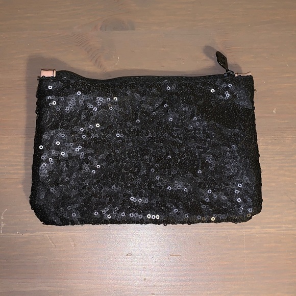 Betty Boop x Ipsy Pearlescent Cosmetics Pouch with Black Sequin Back - Picture 3 of 6